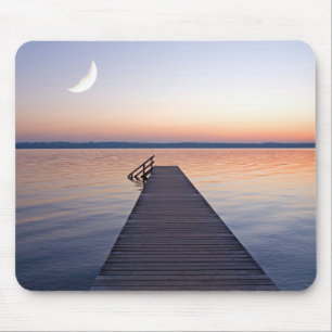 Mond über Buscharner Fußgängerbrücke   Starnberger Mousepad