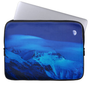 Mond über Mt. Everest Tibet, China Laptopschutzhülle