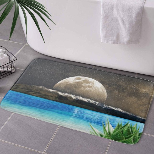 Mond und Strand Badematte (Moon And Beach Bath Mat by Looly Elzayat
)