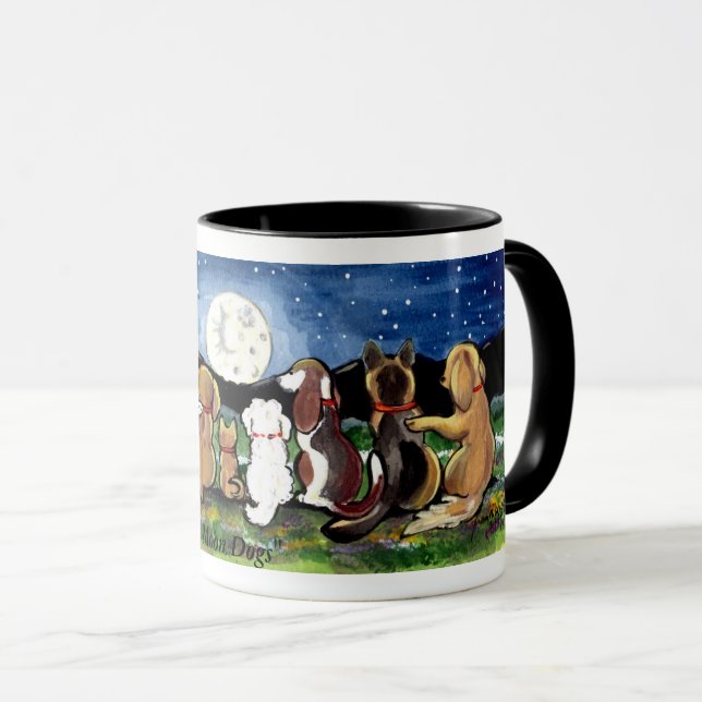 "Mond verfolgt" die Hundefreunde, welche die Tasse (VorderseiteRechts)