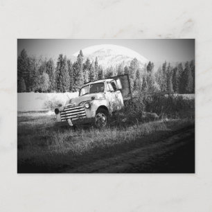 Mondaufgang über altem Farmtruck Postkarte
