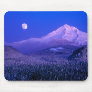 Mondaufgang über dem Mt. Hood Oregon im Winter Mousepad