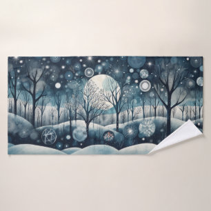 Mondbeschienene nordische Wald-Winternacht Badehandtuch
