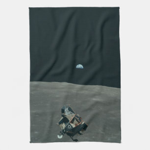 Mondlandefähre Apollo und Erdaufgang über dem Mond Geschirrtuch