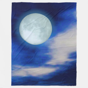 Mondlandschaft mit Mondwolken Fleecedecke