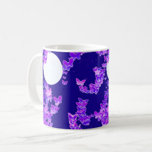 Mondlandschaft mit Schmetterlingen - lila, dunkelb Kaffeetasse