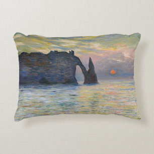 Monet - Der Manneport, Klippe bei Etretat, Sonnenu Dekokissen