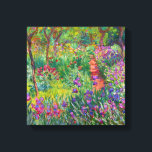 Monet "The Iris Garden at Giverny" Leinwanddruck<br><div class="desc">Monet war ein Gründer der französischen Impressionistischen Malerei, von der "Der Iris-Garten bei Giverny" (zwischen 1899 und 1900 gemalt) ein schönes Beispiel ist. Es ist eine Feier von Farbe, Licht und Bewegung. Als Monet das Giverny-Anwesen kaufte, gestaltete er den bereits auf seinem Grundstück bepflanzten Blumengarten neu. Seine Vorliebe für blaue...</div>