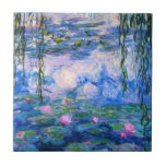 Monet Wasser-Lilien-Fliese Fliese<br><div class="desc">Monet Wasser-Lilienfliese. Ölmalerei auf Leinwand ab 1916. Monet malte seinen berühmten Wasserlilienteich besessen während der letzten Jahre seiner Karriere und zeichnete Inspiration vom Licht der Sonne und sein verschiebeneffekt auf das Wasser und die WasserBlumen und das Laub. Diese Malerei kennzeichnet einen vibrierenden Gebrauch von Rosa, Blues und Purpur und macht...</div>