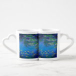 Monet Water Lilies 1906 Liebestassen<br><div class="desc">Kaffeemaschine Set mit Claude Monets Ölgemälde Water Lilies (1906). Ein ruhiges Stillleben des Zusammenspiels von Licht und Reflexion auf schönen Seerosen in einem Teich. Ein großartiges Geschenk für Fans von Impressionismus und französischer Kunst.</div>