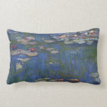 MONET Water Lilies 1916 Accent Throw Pillows Lendenkissen<br><div class="desc">Der französische Impressionist Claude Monet malte diese Water Lilies - 1916, ursprünglich als Öl auf Leinwand Gemälde aus den Inspirationen seines eigenen Hinterhofs im Frankreich des 20. Jahrhunderts. Als er 76 Jahre alt war, als er diesen Seerosenteich malte, entwickelten Monets Katarakte Fortschritte und änderten seine Farbwahrnehmung. Je schlimmer seine Katarakte...</div>