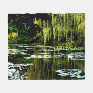 Monets Lily Pond with Willows, Giverny, Frankreich Fleecedecke