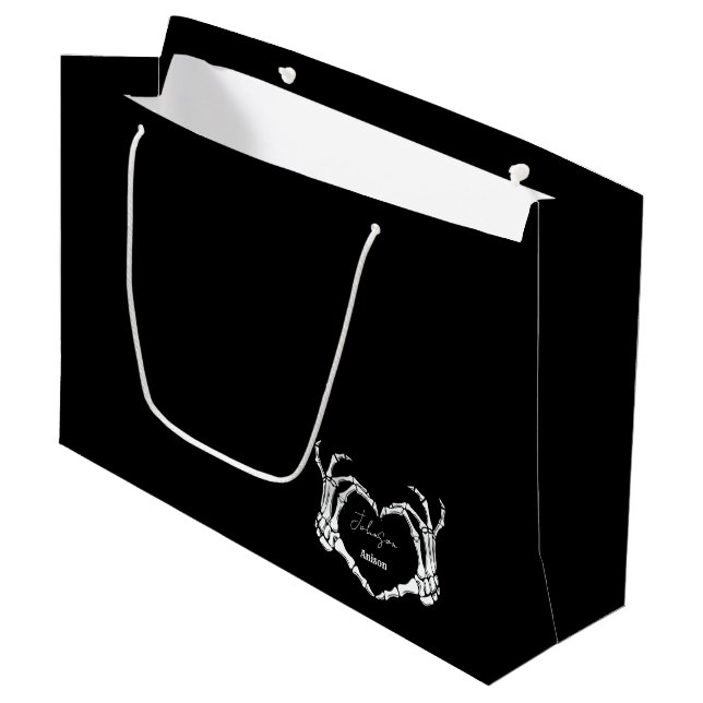 Mongram Gothic Skull Heart Hand Wedding Große Geschenktüte (Vorderseite Schrägansicht)