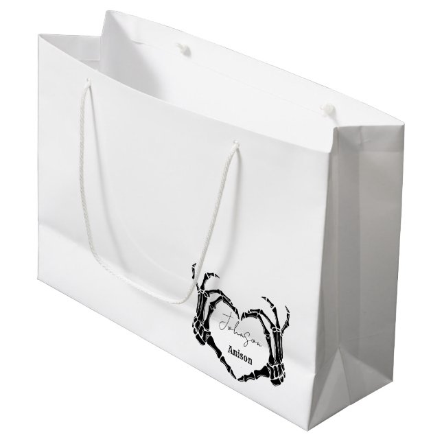 Mongram Gothic Skull Heart Hand Wedding Große Geschenktüte (Vorderseite Schrägansicht)