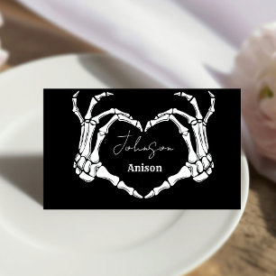 Mongram Gothic Skull Heart Hand Wedding Platzkarte