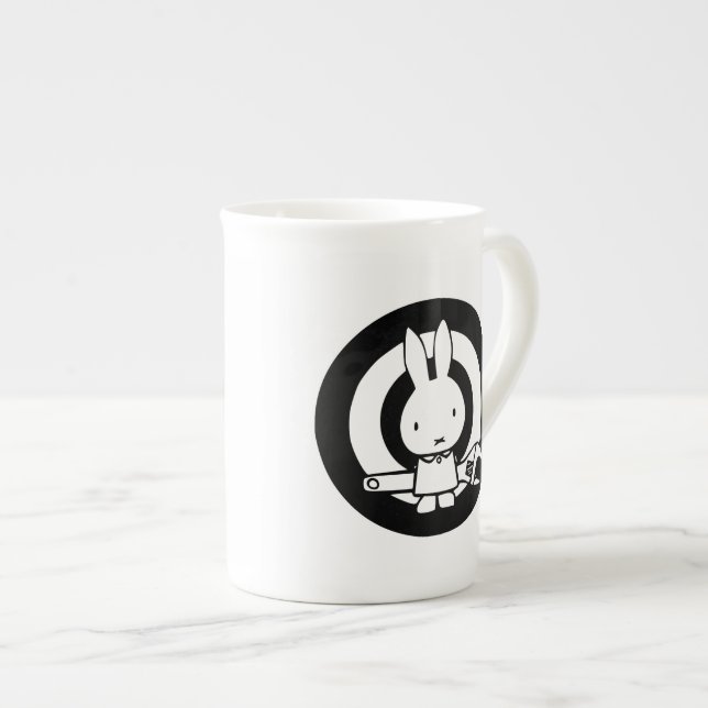 Monkey Wrench Rabbit Prozellantasse (Vorderseite Rechts)