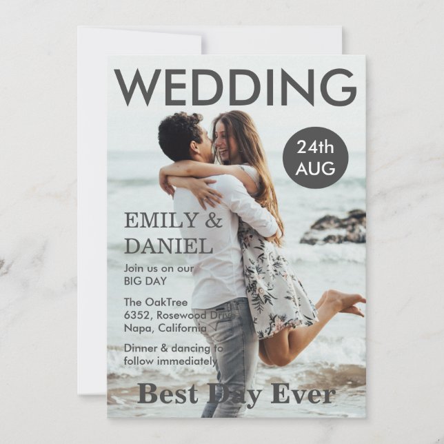 Monochrome Magazine Style Custom Foto Wedding Einladung (Vorderseite)