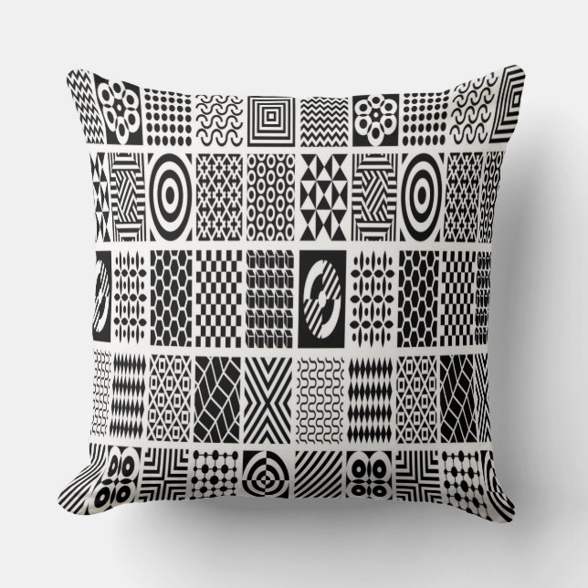 Monochrome Mosaik: Geometrisch Schwarz und Weiß Kissen (Vorderseite)