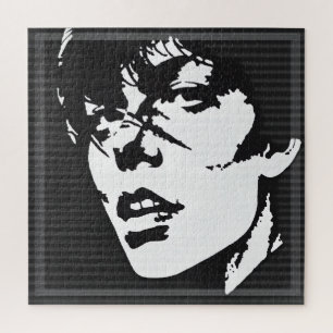 Monochrome Mystery: Abstraktes Portrait