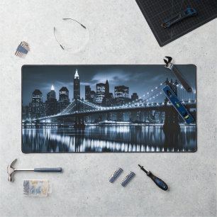 Monochrome New York Skyline Nightscape Schreibtischunterlage