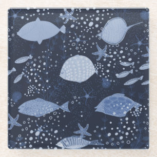 Monochrome sleeping fishes, dark pattern. glasuntersetzer