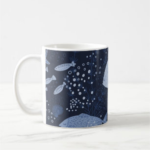 Monochrome sleeping fishes, dark pattern. kaffeetasse