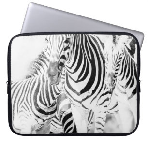 Monochrome Zebragruppen-Portrait, Südafrikanische Laptopschutzhülle
