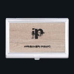 Monografische Dokumentvorlage für Wood-Look Visitenkarten Dose<br><div class="desc">Monografische Holzschau-Vorlage Verzerrter Textname Eleganter Personalisierter Beruflicher Kartenhalter.</div>