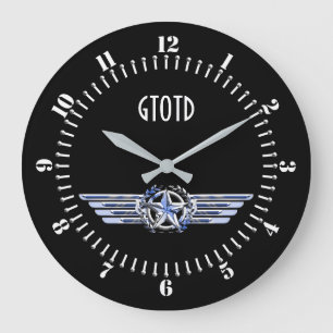 Monogram Air Pilot Chrome Like Star Wings on a Große Wanduhr