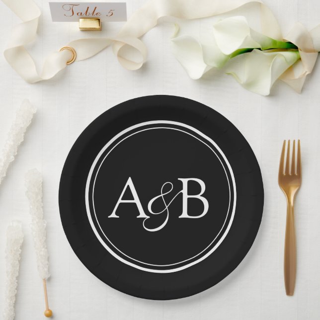 Monogram and Ampersand Couple's Black and White Pappteller (Hochzeit)