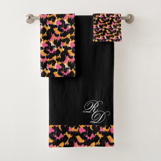 Monogram Animal Print Pink Orange Black Badhandtuch Set (Insitu)