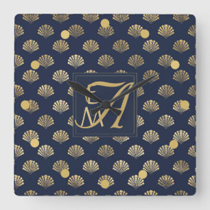 Monogram ART DECO Muscheln Navy Blue Gold Newlywin Quadratische Wanduhr