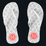 Monogram aus grauem und korallenmarokkanischem Qua Flip Flops<br><div class="desc">Maßgeschneiderte,  bedruckte Flop-Sandalen mit einem stilvollen marokkanischen Quartrefolienmuster und einem eigenen Monogramm oder einem anderen Text in einem Kreisrahmen. Klicken Sie auf Anpassen,  um Schriftart und Farben zu ändern oder eigene Bilder hinzuzufügen,  um ein einzigartiges Design zu erstellen!</div>