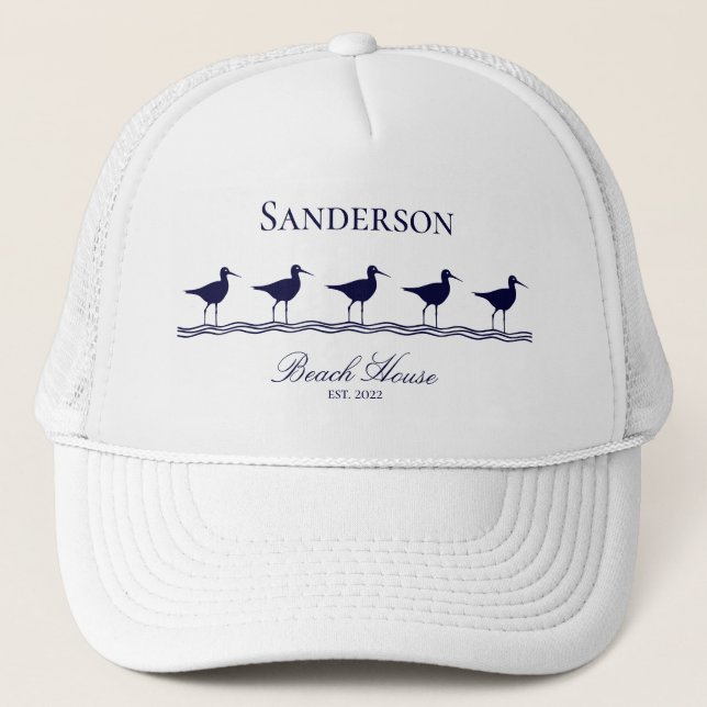 Monogram Beach House Marine Blue Sandpipers Baseba Truckerkappe (Vorderseite)