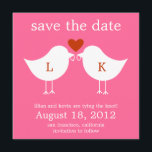 Monogram Birds Save the Date Card - Hot Pink<br><div class="desc">Diese schicke und moderne Save the Date-Karte mit einer Silhouette von zwei Liebesvögeln, die ihre Hochzeitsringe halten, wird sicher Ihre Freunde und Familie verlassen, wenn sie ihre Post öffnen. Die Hintergrundfarbe kann beliebig angepasst werden (siehe unten stehende Anleitung). Wir haben dieses Design auch in verschiedenen Farben zur Verfügung gestellt (besuchen...</div>