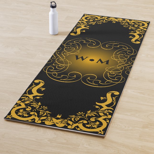Monogram Black and Gold mit dekorativen Elementen Yogamatte (Beispiel)