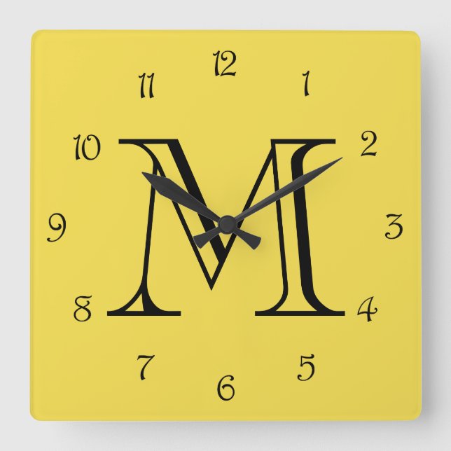 Monogram Black Script Numbers On Yellow wccn Quadratische Wanduhr (Vorderseite)