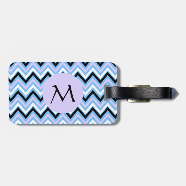 Monogram Blue und Lilac Zickzack Muster Gepäckanhänger (Rückseite horizontal)