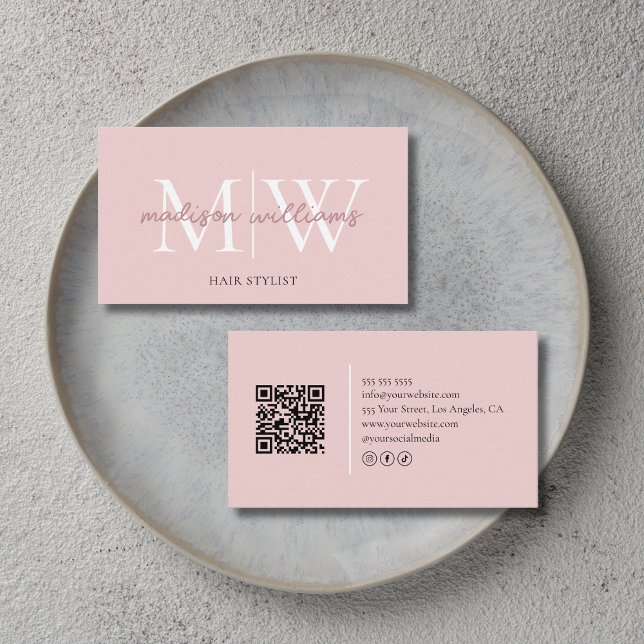Monogram Blush Pink Hair Stylist QR Code Visitenkarte (Monogram Blush Pink Hair Stylist QR Code Business Card)