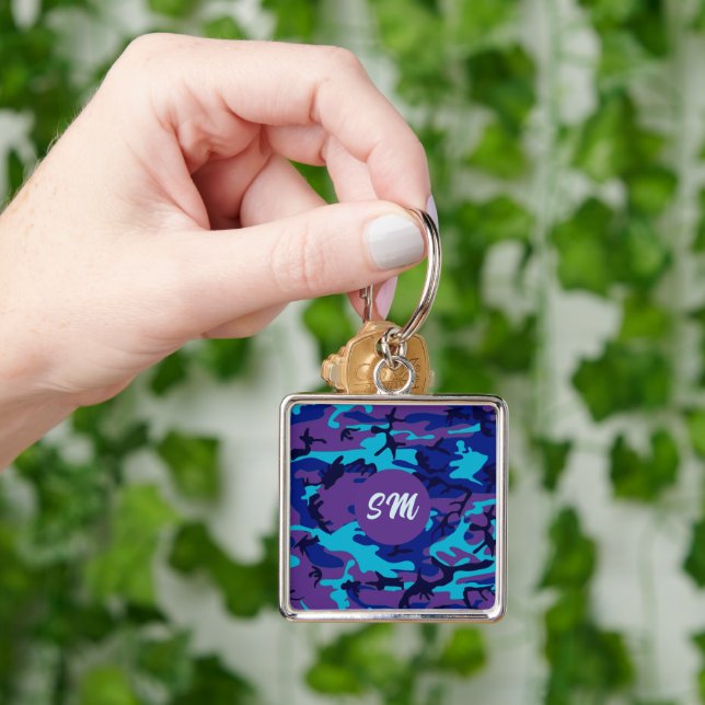 Monogram Camouflage Dark Blue & Lila Pattern Schlüsselanhänger (Hand)