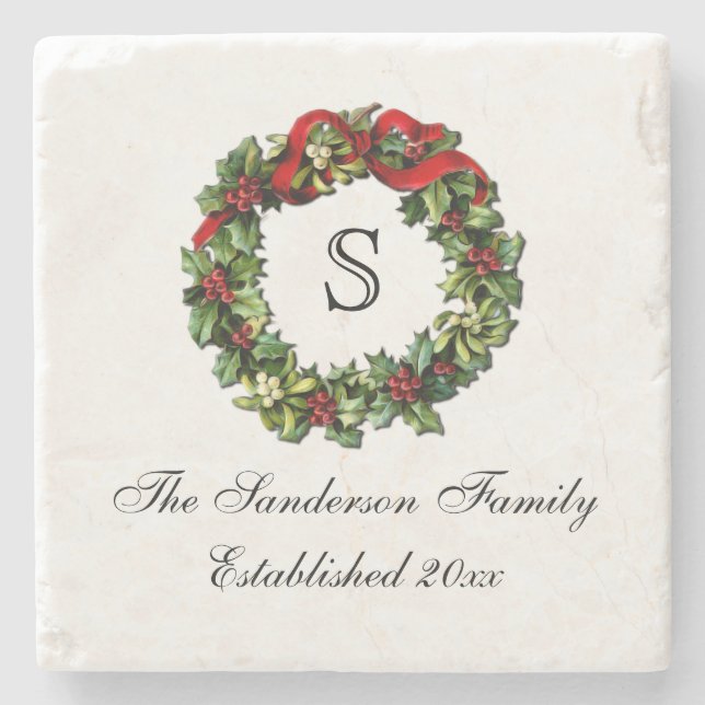 Monogram Classic Holly Wreath Custom Christmas Steinuntersetzer (Vorderseite)