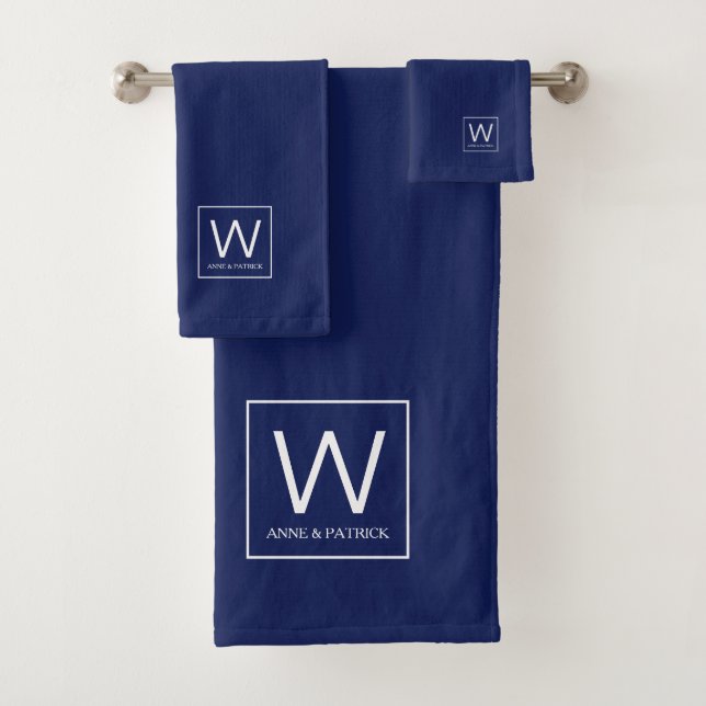 Monogram Couple Names Blue Badhandtuch Set (Insitu)