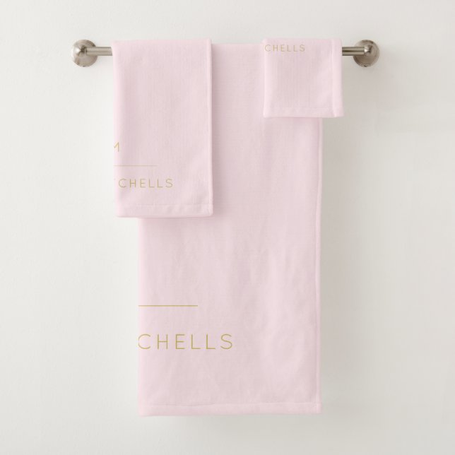 Monogram Elegant Blush Pink Gold Klassischer Chic Badhandtuch Set (Insitu)