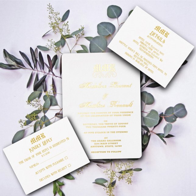 Monogram Elegant White and Gold Wedding Folieneinladung (Von Creator hochgeladen)