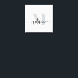 Monogram Elegant White Black Personal Leinwanddruck<br><div class="desc">Ein elegantes Monogramm mit Ihrem persönlichen Namen,  der Hintergrund ist weiß mit Ihrem Namen in einem modernen schwarzen Script-Schriftart. Ihr Anfang ist in einer weichen,  grauen Farbe.</div>