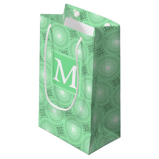 Monogram Federgrün Kreismuster Kleine Geschenktüte (Vorderseite Schrägansicht)