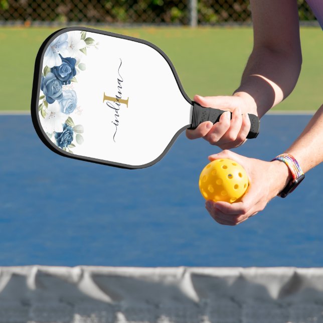 Monogram Floral Dusty Blue Name Initial Script Pickleball Schläger (InSitu)
