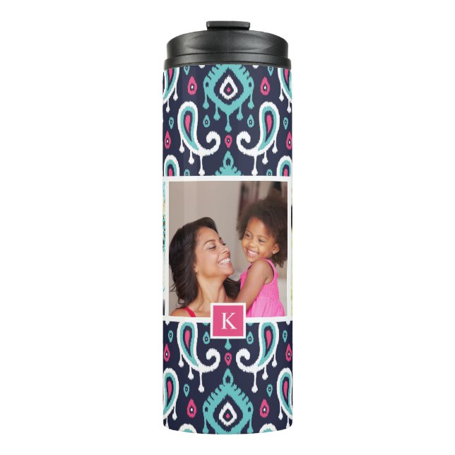 Monogram für Navy und Pink Ikat Paisley Custom Fot Thermosbecher (Vorderseite)