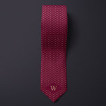 Monogram Gold Chain Link Muster Krawatte<br><div class="desc">Dieses einfache, aber elegante geometrische Muster der goldenen Kette ist ideal für jemanden mit konservativen Empfindlichkeiten und Stil. Fügen Sie eine persönliche Touch mit einem Single Letter Monogramm hinzu. Stellen Sie sicher, dass Sie die passenden Socken ausleihen, um ein einzigartiges Geschenkpaket für den Vatertag, Geburtstag oder anderen besondere Anlass zu...</div>