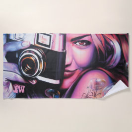 Monogram Grafitti Frau mit Kamera Strandtuch